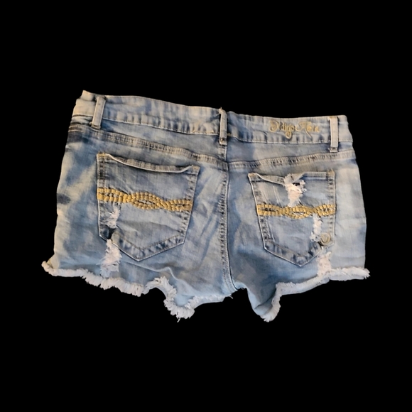 Womens Jean Shorts, Size 11, Blue denim - Picture 2 of 3